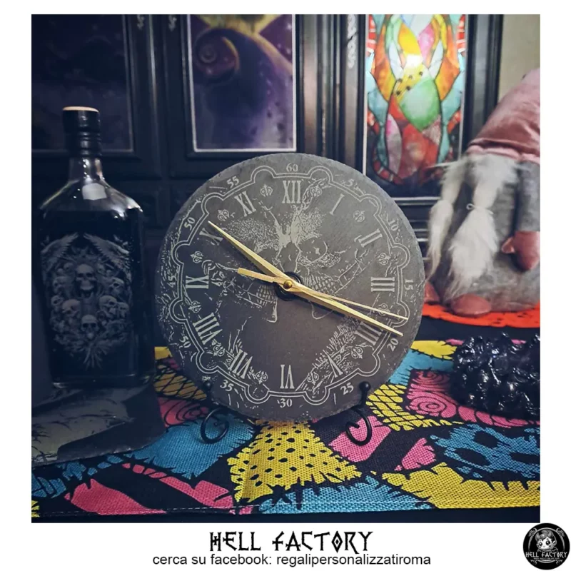 Love Skull su Orologio in Ardesia